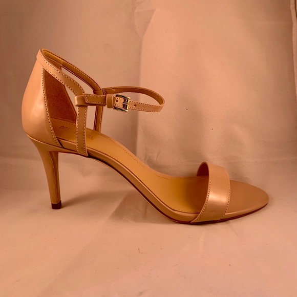 Michael Kors Shoes - Summer Ready! Michael Kors Peach Heels   Size 10